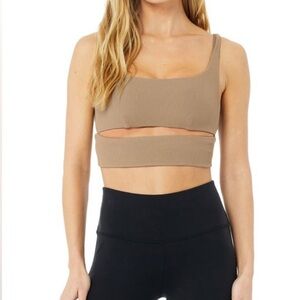 ALO Yoga Slit Sports Bra - Tan
